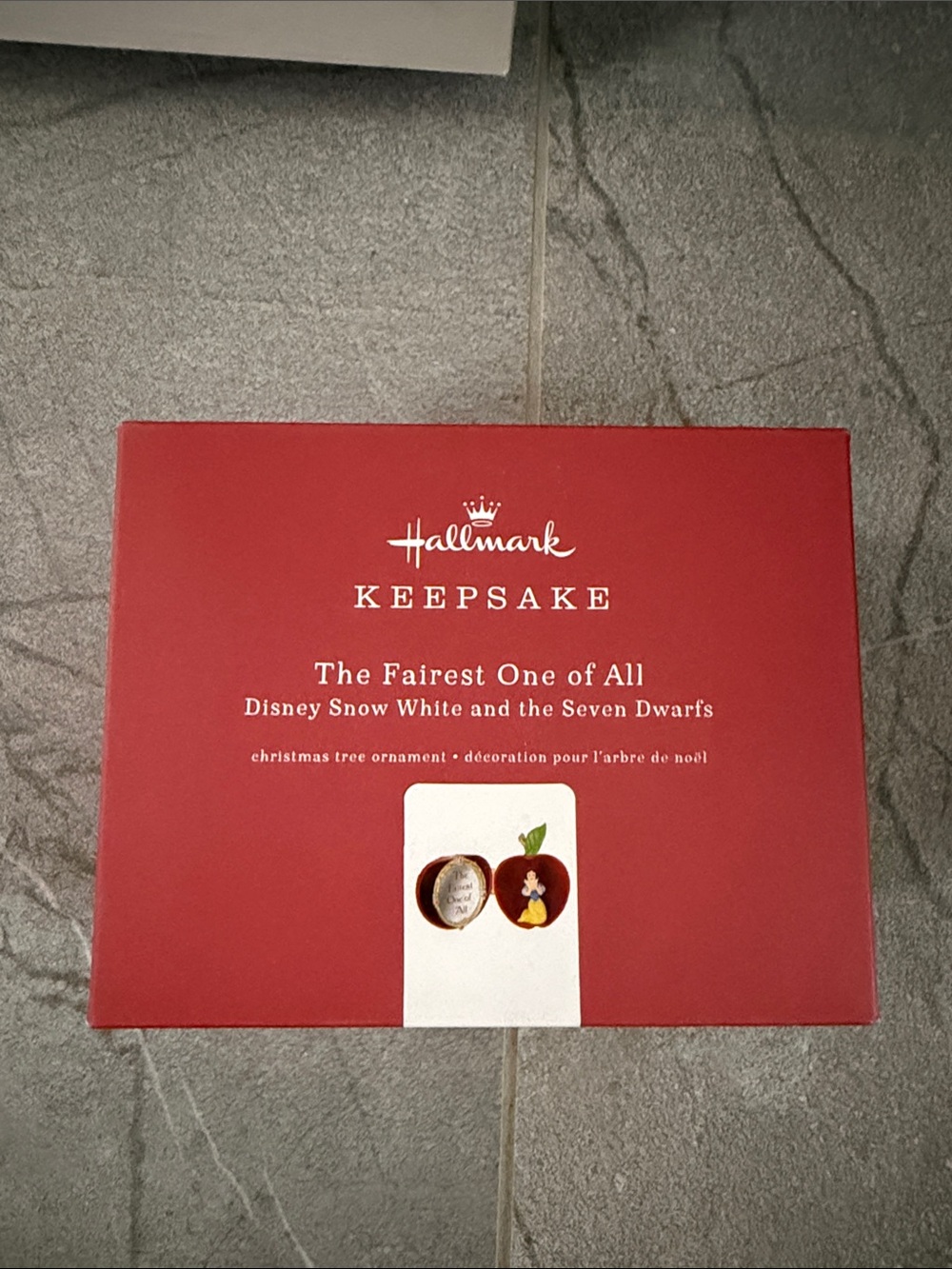 Hallmark Red Keepsake 'The Fairest One of All' Snow White Ornament Box